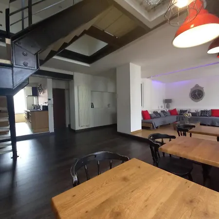 My Home-nancy L'etage דירה *