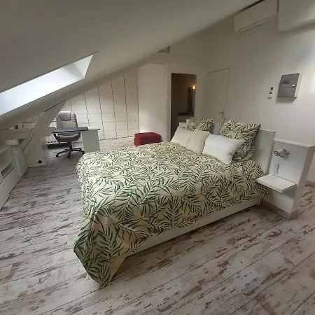 My Home-nancy L'etage נאנסי